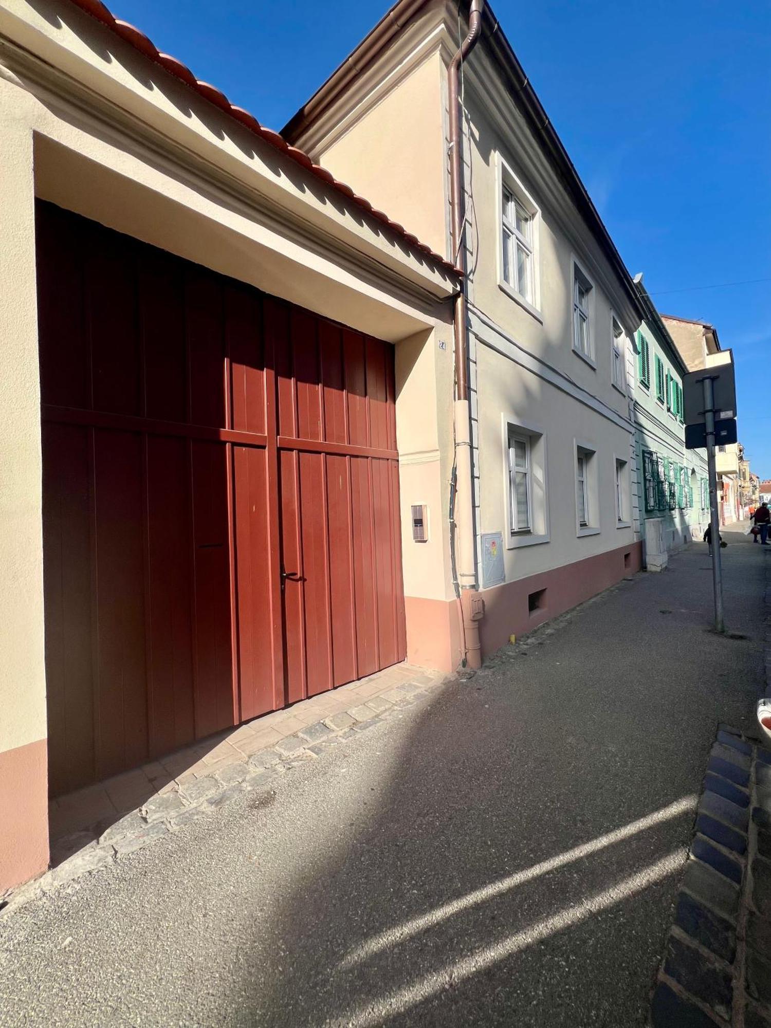 Star Center Sibiu Apartment Bagian luar foto